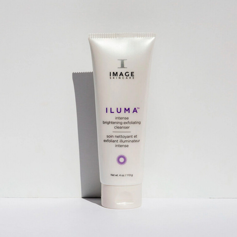 Очищающий мусс-эксфолиатор для лица ILUMA Intense brightening exfoliating cleanser