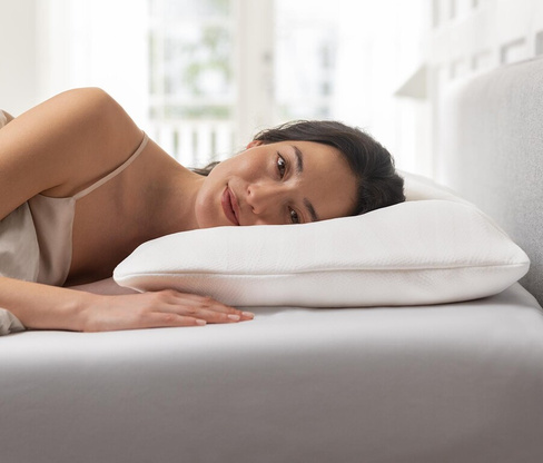 Подушка для сна TEMPUR Comfort Pureclean среднего размера Tchibo, белый