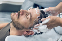 Мытье, сушка волос у мужчин