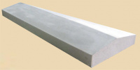 Парапет (козырёк) бетонный 2-хскатный, основание 50*18, высота 4 см