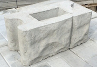 Блок стены бетонный "под рваный камень" сечение 40*20см высота 19 см