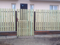 Забор из деревянного штакетника h=1,5м, шаг ст 2,5 м, просвет 4-5см