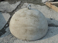 Полусфера бетонная с резьбой для рымболта, диаметр 64 см, высота 35 см, вес 150 кг