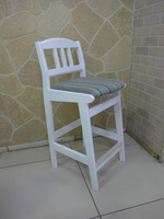 Деревянный полубарный мягкий стул, белая эмаль